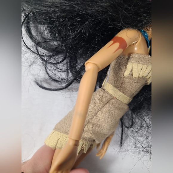 Disney Store Exclusive Princess Pocahontas Doll - Picture 6 of 6